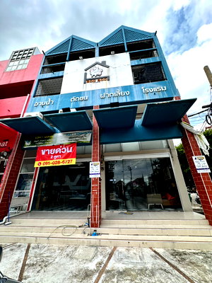 อาคารพาณิชย์ นนทบุรี : อาคารพาณิชย์ห้องมุม เมืองทองธานี ใกล้ Beehive ตรงข้าม มสธ.
