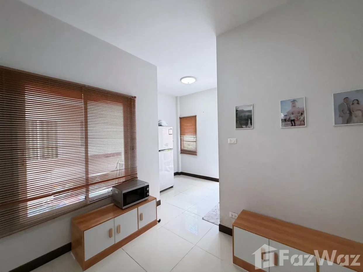 picture Semi-Detached House in Prime Location | Ready to Move IN 6630001 - 16/19