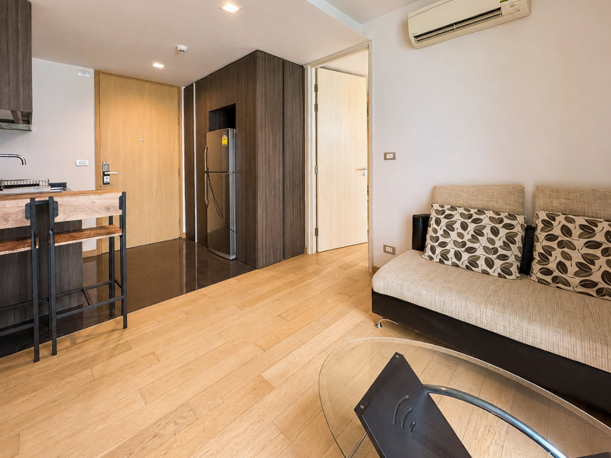 picture Luxury 1-Bedroom Condo for Sale in Thonglor | Via 49 by Sansiri - 3/29