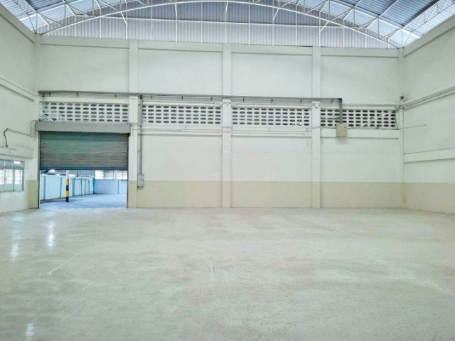 รูป โรงงาน โกดัง พร้อมสำนักงาน ขอใบ ร.ง.4 ได้ ใกล้BTS แพรกษา 900 ม.พื้นที่ใช้สอย 1,368 ตร.ม.เหมาะสำหรับโรงงานอุตสาหกรรม คลังสินค้า และธุรกิจ - รูปที่ 2/8