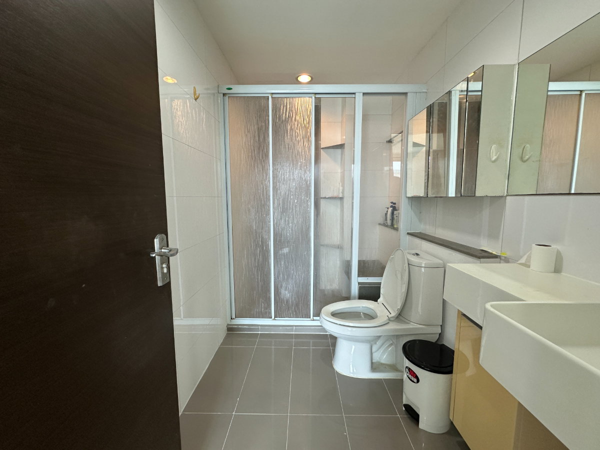 picture 🏡 Owner Direct Sale | Rhythm Ratchada Condo | 46 SQ.M. | Only 100m Walk to MRT Ratchadaphisek | Free Transfer Fee - 28/32
