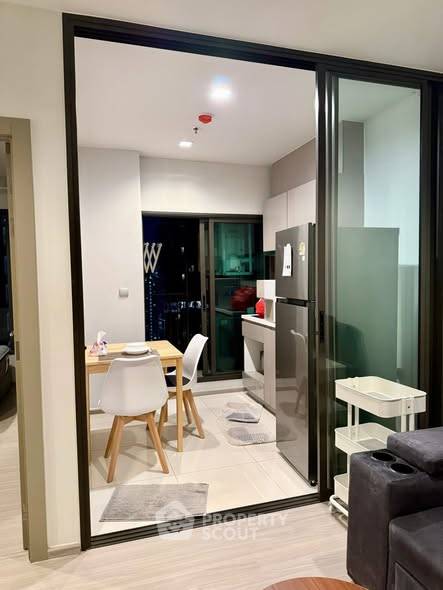 picture 1-BR Condo At Life Asoke - Rama 9, MRT Phra Ram 9 300m (ID 2549015) - 3/18