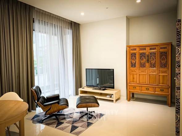 picture 2-BR 100 Sqm Condo At Vittorio Sukhumvit 39, 100m to BTS Phrom Phong (ID 3139323) - 3/10
