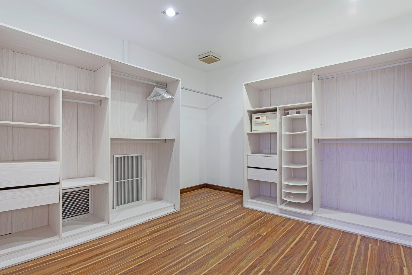 รูป Spacious Pool Villa for Sale Pratumnak Pattaya - รูปที่ 20/30