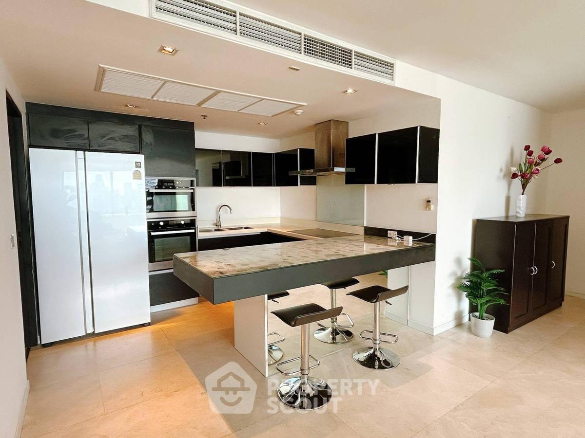 รูป คอนโด 3 ห้องนอน 140 ตร.ม. ชั้น 21 ที่ เอท ทองหล่อ เรสซิเดนซ์ ใกล้ BTS ทองหล่อ (ID 3134862) - รูปที่ 10/12