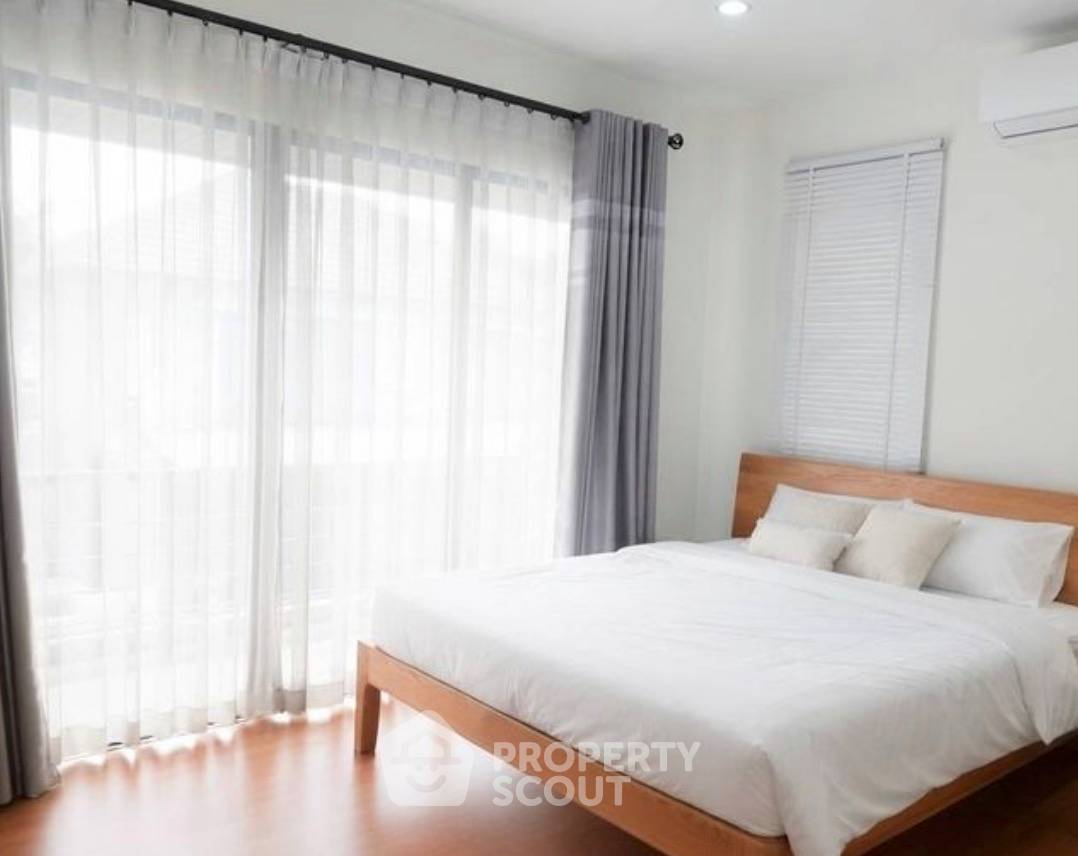 รูป บ้านเช่า 3 ห้องนอน สัตว์เลี้ยงได้ ที่ เลค วิว พาร์ค บางนา (ดอกไม้ เขตประเวศ) (ID 3136486) - รูปที่ 5/9
