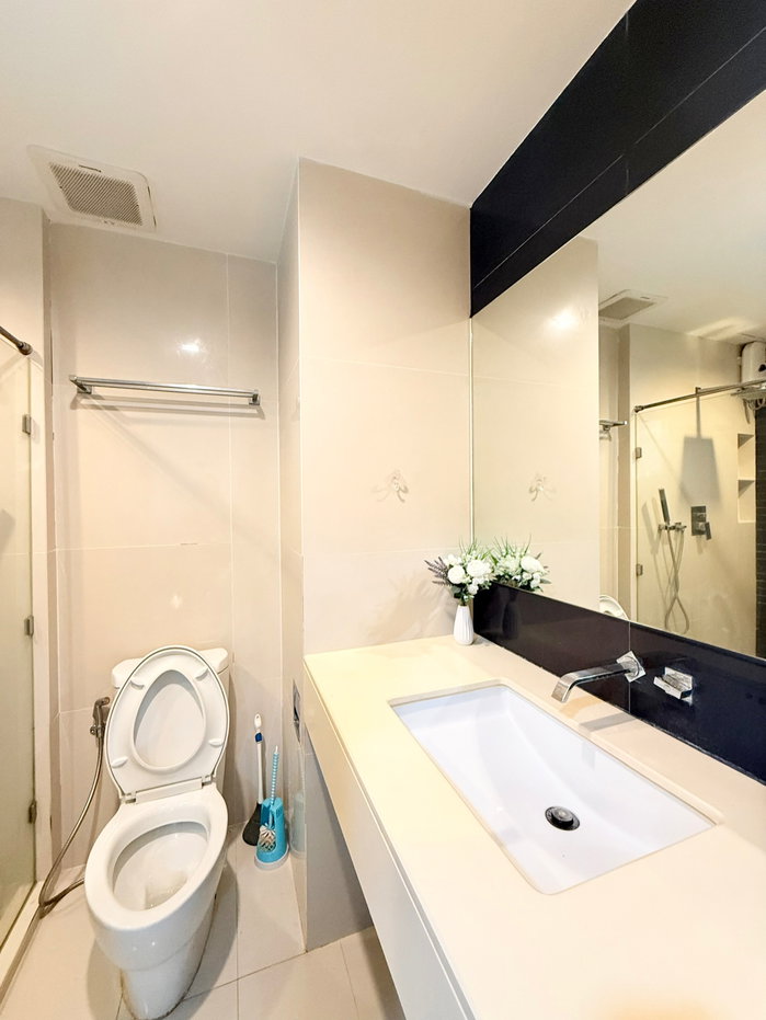 picture For Rent "𝐑𝐡𝐲𝐭𝐡𝐦 𝐑𝐚𝐭𝐜𝐡𝐚𝐝𝐚-𝐇𝐮𝐚𝐢𝐤𝐡𝐰𝐚𝐧𝐠"  1 Bedroom 36 Sq.m. High floor Near : MRT-Huaikhwang - 13/15