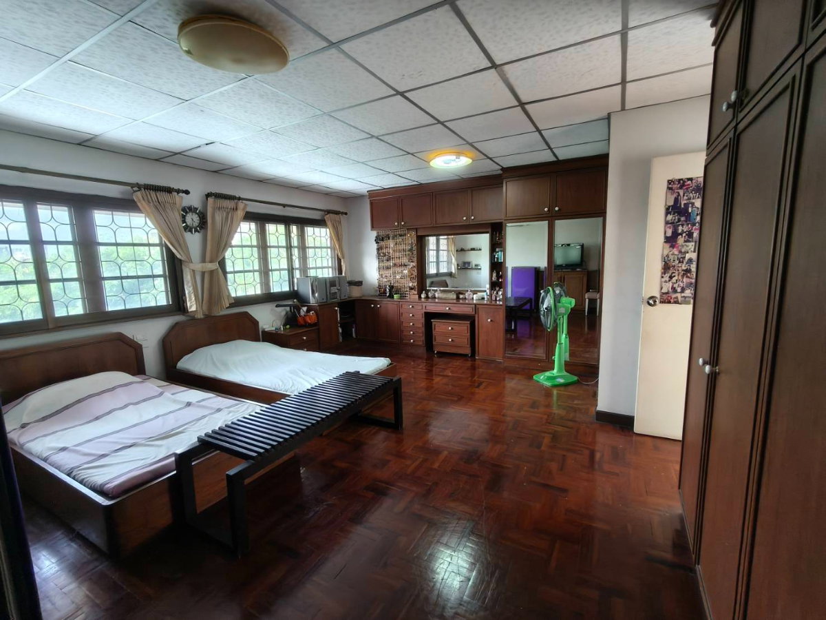 รูป ด่วน ลดสุด ขายบ้านสุขุมวิท71 ปรีดีพนมยงค์14 ทาวน์โฮมหลังมุม 3 ชั้น ที่ดิน 39 ตร.ว 5ห้องนอน 6ห้องน้ำ ใกล้ BTSพระโขนง เอกมัย ถนนกว้าง Sukhumvit Ekkamai - รูปที่ 14/18