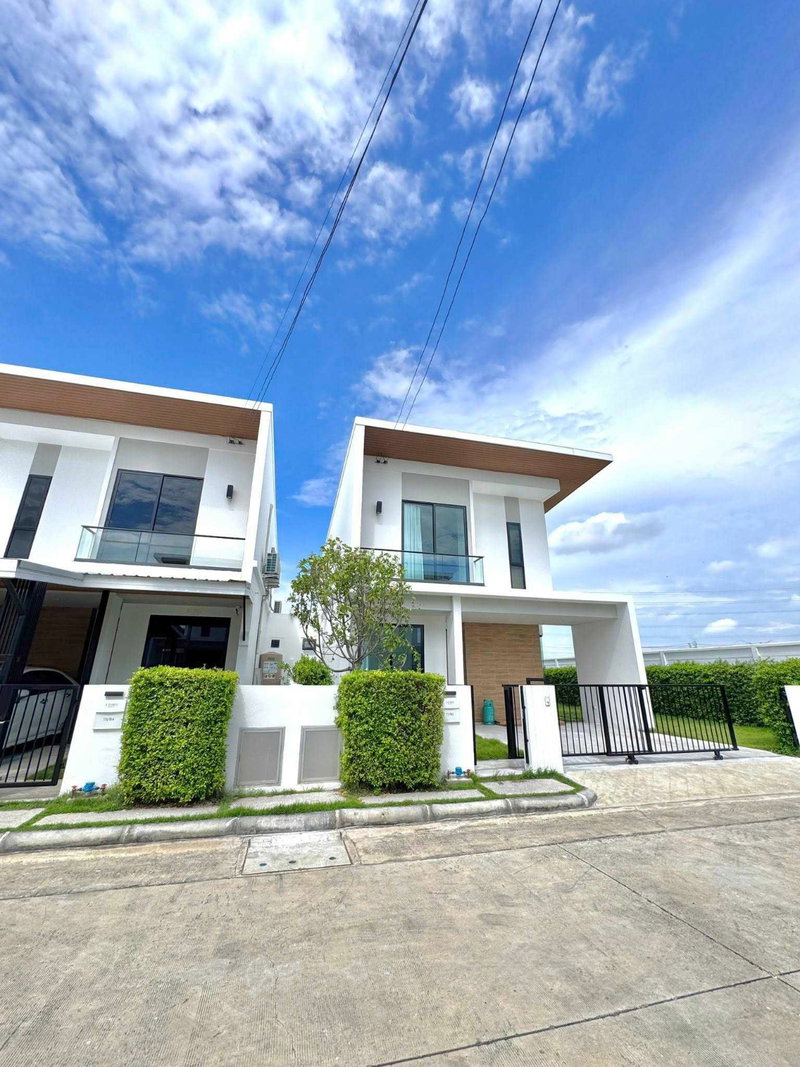 บ้านเดี่ยวให้เช่า : ME2500416 ให้เช่าบ้านเดี่ยว 2 ชั้น Como Botanica บางนา 2 ใกล้ Mega บางนา