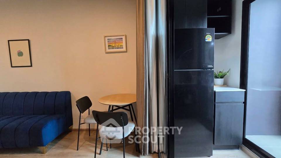 picture 1-BR Condo At Nue District R9, High-Floor 29, 200m to MRT Phra Ram 9 (ID 3139042) - 4/12