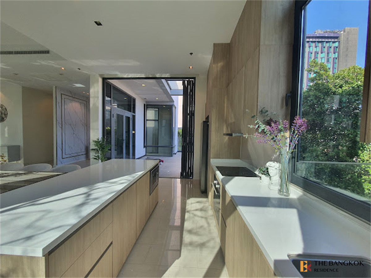 picture Luxury Unit, Ready for You Without the Wait Circle Living Prototype - 9/10
