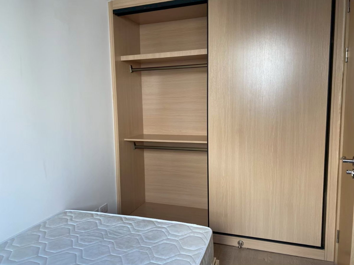 picture Condo for rent near the MRT Yellow Line. - 16/17