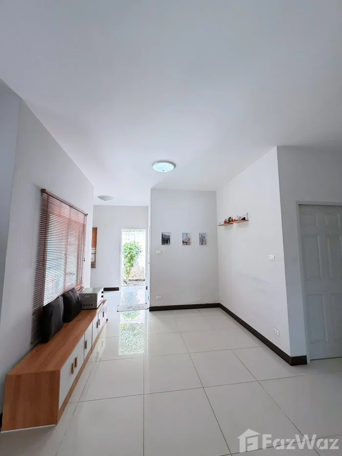 picture Semi-Detached House in Prime Location | Ready to Move IN 6630001 - 11/19