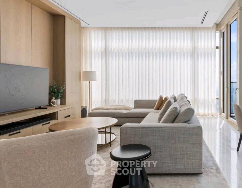 รูป คอนโดให้เช่า 2 ห้องนอน 125 ตร.ม. ที่ Four Seasons Private Residences Bangkok ใกล้ BTS สะพานตากสิน (ID 3135234) - รูปที่ 7/8