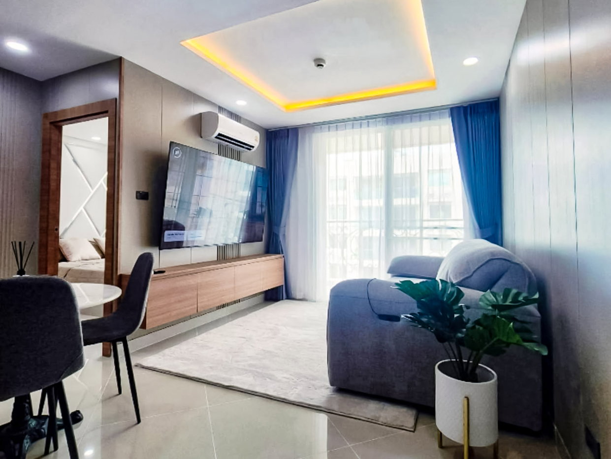 picture Pool View Condo for Sale Paradise Park Jomtien Pattaya - 3/12