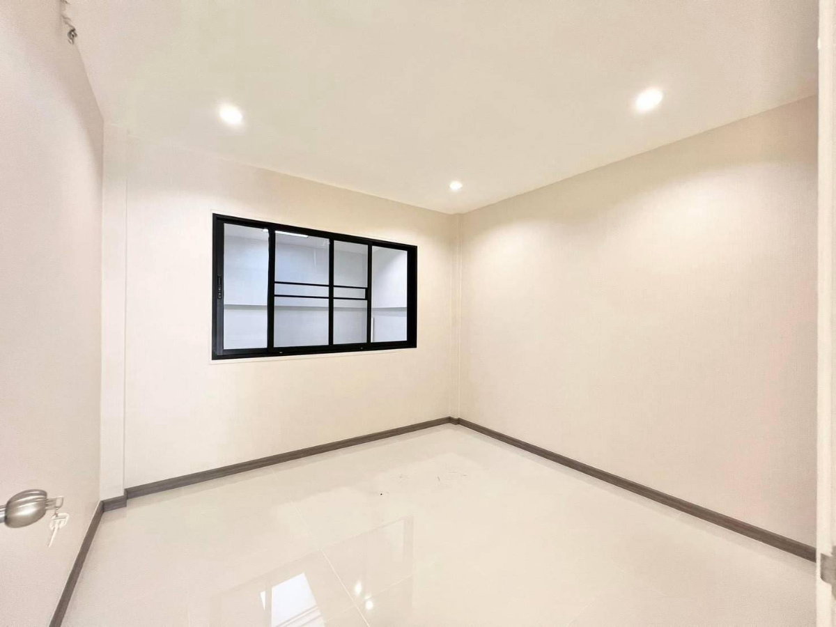 รูป SFF094 ทาวน์โฮมรีโนเวทใหม่ พร้อมเข้าอยู่ ทำเลกัลปพฤกษ์   - รูปที่ 7/8