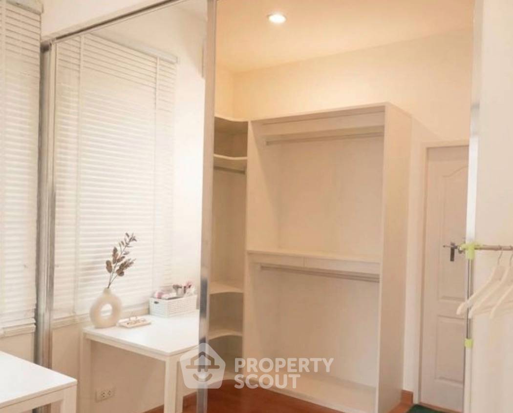 รูป บ้านเช่า 3 ห้องนอน สัตว์เลี้ยงได้ ที่ เลค วิว พาร์ค บางนา (ดอกไม้ เขตประเวศ) (ID 3136486) - รูปที่ 6/9