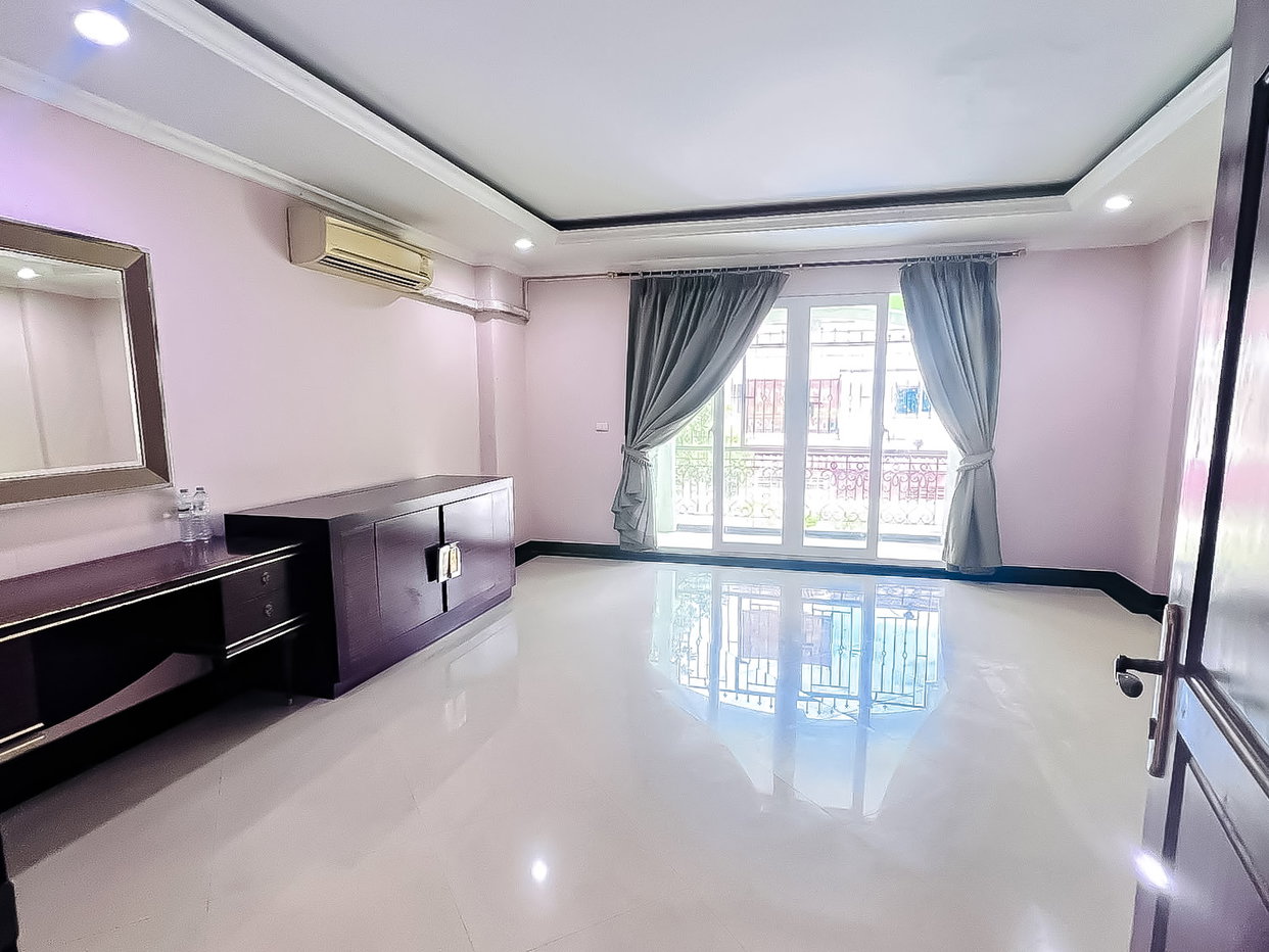 รูป Townhouse for Sale Thepprasit South Pattaya 2 Bed Corner Unit - รูปที่ 2/8