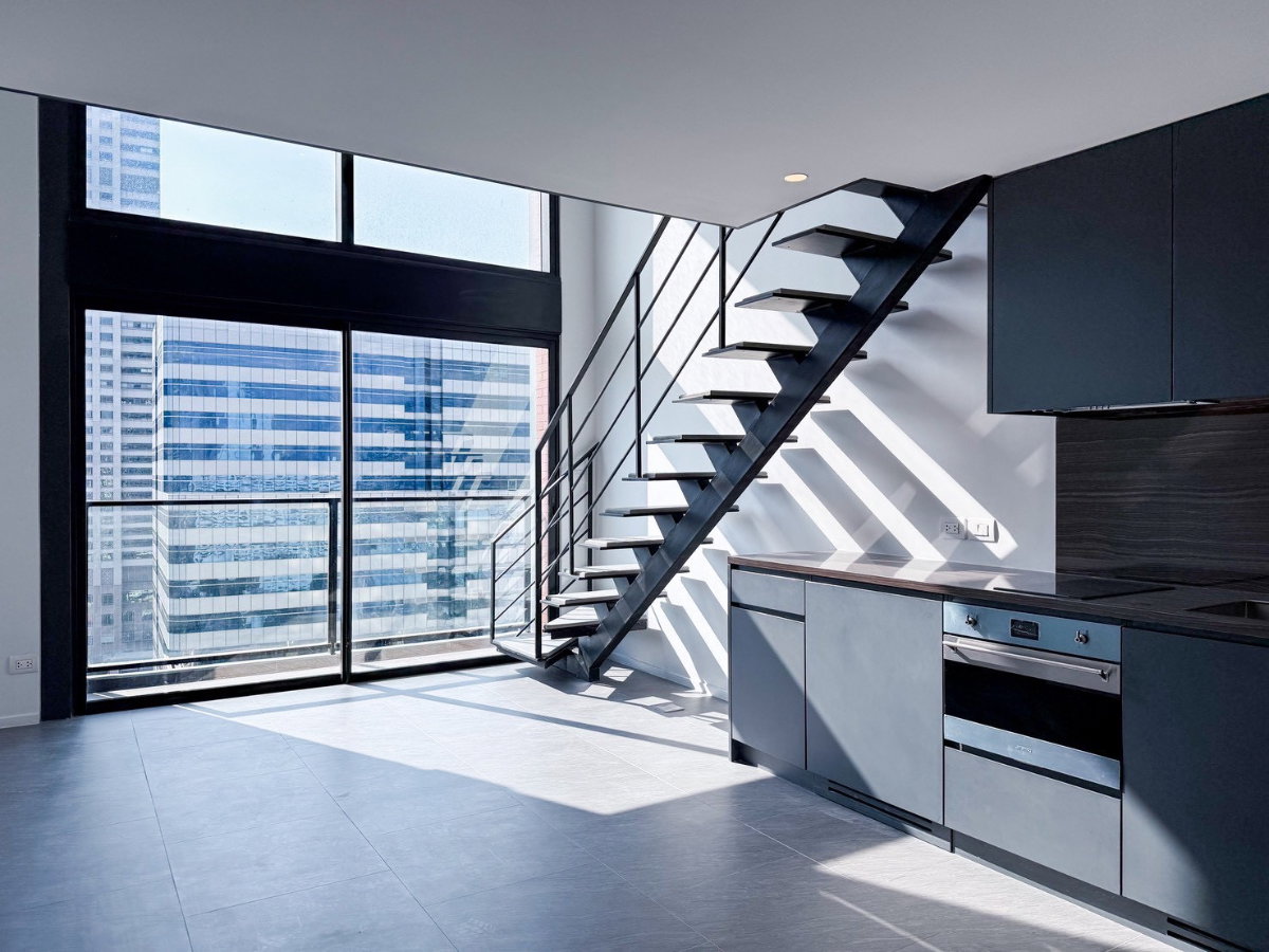 picture RARE FIND: 1BR DUPLEX @ THE LOFTS SILOM – ONLY 12MB - 11/31