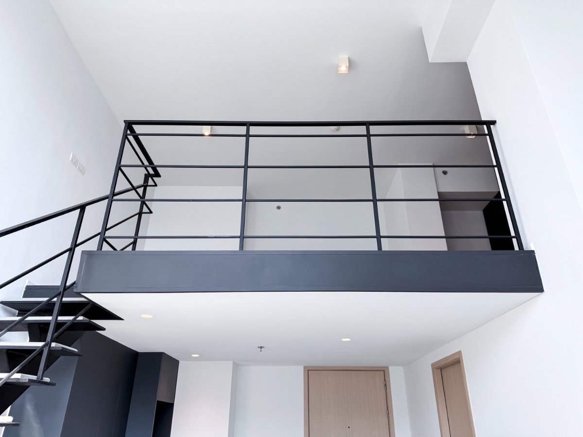 picture RARE FIND: 1BR DUPLEX @ THE LOFTS SILOM – ONLY 12MB - 18/31
