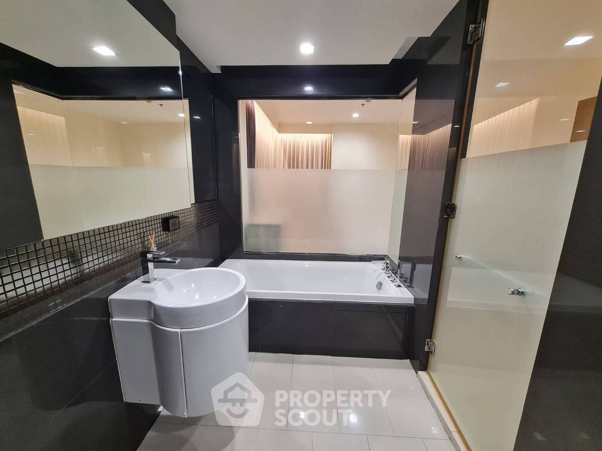 picture 2-BR Condo At Rhythm Sukhumvit 50, 27th-Floor Near BTS On Nut (ID 3138195) - 11/15