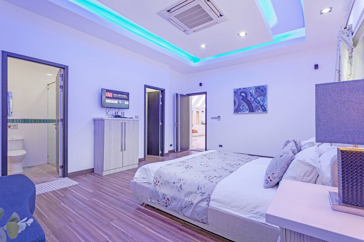 รูป Spacious Pool Villa for Sale Pratumnak Pattaya - รูปที่ 21/30