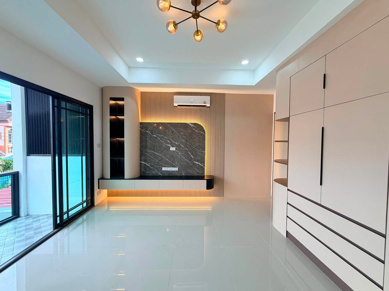 รูป Pre sale Modern Townhouse for Sale Jomtien Pattaya - รูปที่ 8/15