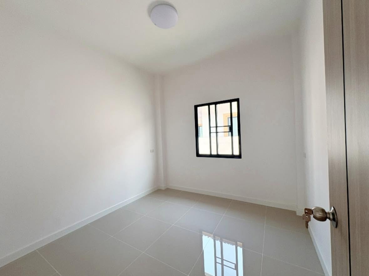 รูป 🏡 บ้านสร้างใหม่ ต้นเปา-สันกำแพง ราคาไม่ถึง 2 ล้าน! ฟรีค่าโอน+ของแถมครบ 📞 063-6649056 - รูปที่ 6/16
