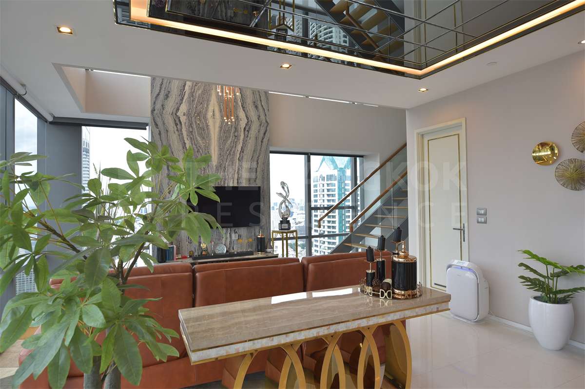 รูป ใช้ชีวิตสไตล์ Luxury บนทำเลศักยภาพ เดอะ แบงค็อค สาทร ใกล้ BTS สถานีสุรศักดิ์ - รูปที่ 3/10