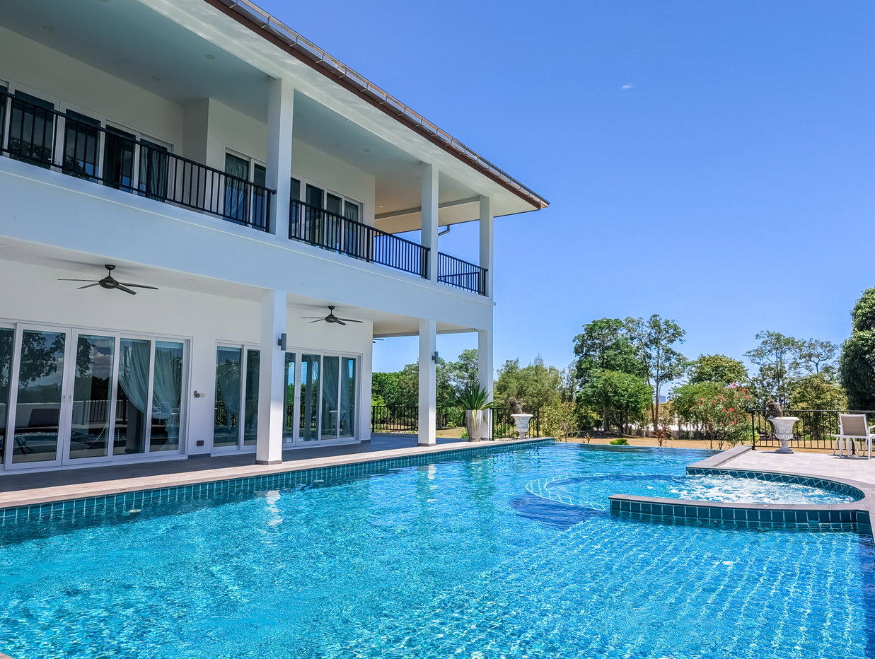 picture Luxury Golf Course View Pool Villa for Sale Huay Yai Pattaya - 2/31