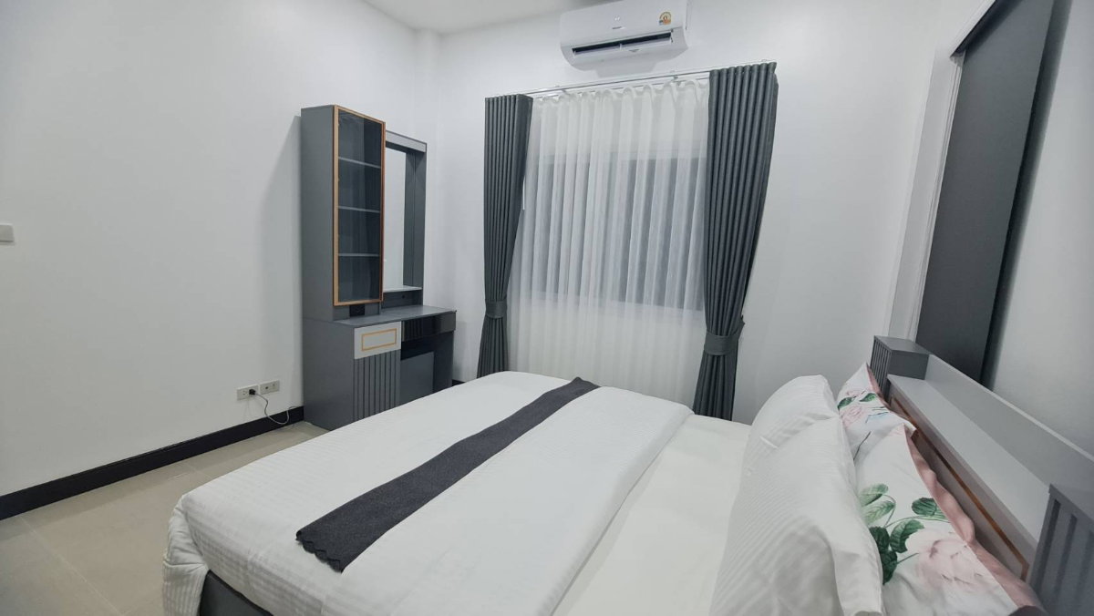 รูป ขายบ้านเดี่ยว 3 ห้องนอน รีโนเวทใหม่สวย เนื้อที่ 54ตร.ว. เฟอนิเจอร์และเครื่องใช้ไฟฟ้าครบ พร้อมอยู่ - รูปที่ 12/20
