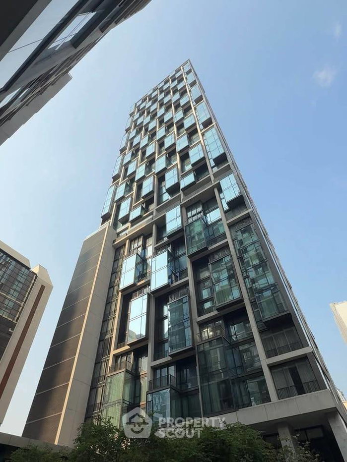 picture High-Floor 2-BR Condo At 28 Chidlom, 300m to BTS Chit Lom (ID 2611853) - 11/11