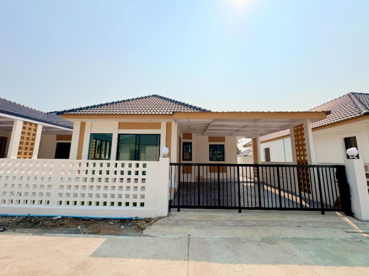รูป 🏡 บ้านสร้างใหม่ ต้นเปา-สันกำแพง ราคาไม่ถึง 2 ล้าน! ฟรีค่าโอน+ของแถมครบ 📞 063-6649056 - รูปที่ 1/16