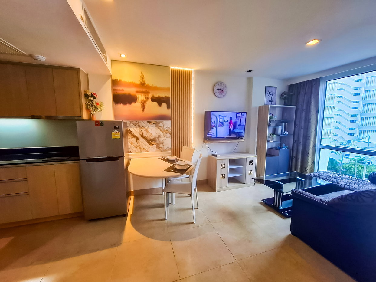 picture Pool View Condo for Rent The Cliff Pratumnak Pattaya - 4/11