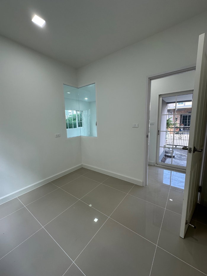 รูป RPP065🏡ให้เช่า Golden Neo 3 พระราม 2 บ้านหรูสไตล์อิตาลี 4 ห้องนอน ทำเลพระราม 2✨บ้านสวย ฟังก์ชันครบ พื้นที่กำลังดี เหมาะสำหรับครอบครัว - รูปที่ 4/9