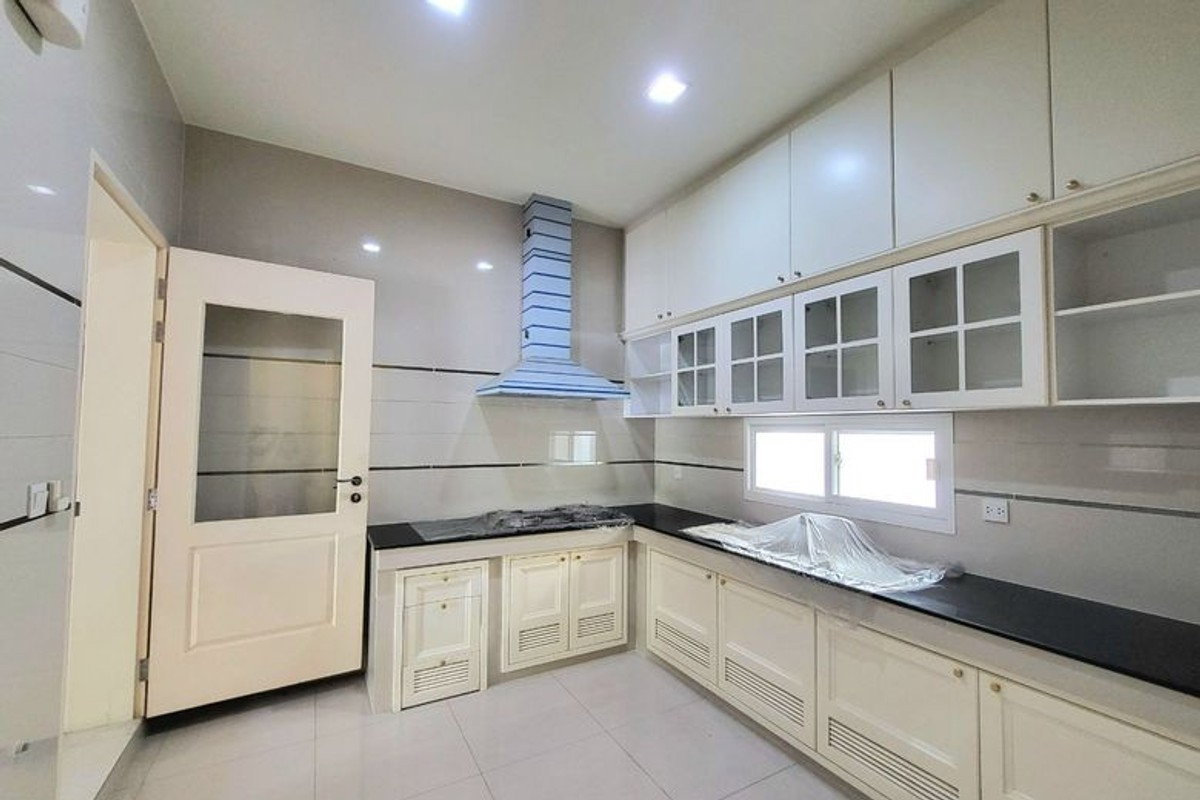รูป คุ้มกว่าตลาด 6.34% บ้านหรูบางนา 4 ห้องนอน 375 ตร.ม. ที่ดิน 124 ตร.ว. - U6609576 - รูปที่ 12/17