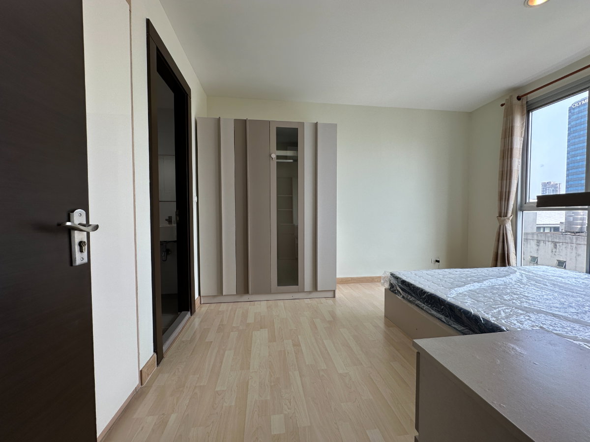 picture 🏡 Owner Direct Sale | Rhythm Ratchada Condo | 46 SQ.M. | Only 100m Walk to MRT Ratchadaphisek | Free Transfer Fee - 20/32