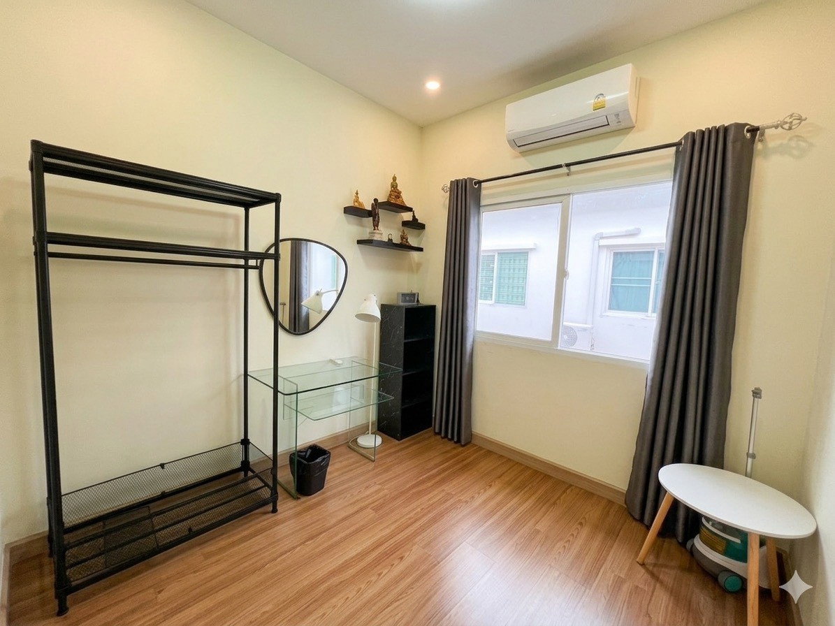 รูป ให้เช่า ขายทาวน์โฮม กัสโต้ พหลโยธิน 48 | 4 ห้องนอน เลี้ยงสัตว์ได้ พร้อมเข้าอยู่ ทำเลดี ใกล้ BTS สายหยุด - รูปที่ 9/18