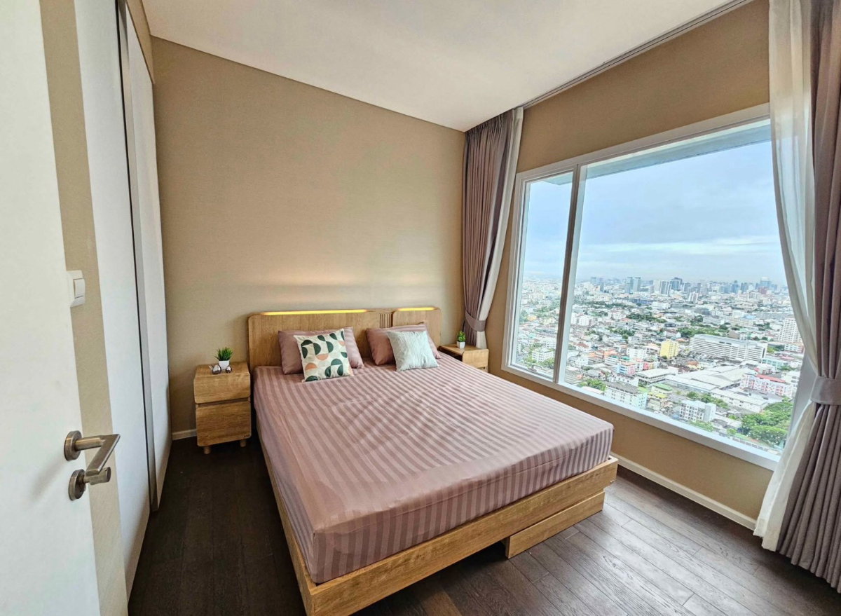 picture The Saint               Residences - 8/14