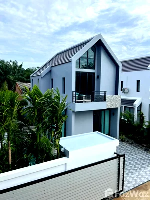 Houses for sale Muang Phuket Phuket : 2 Bedroom Villa for sale in Wichit, Phuket  6631002