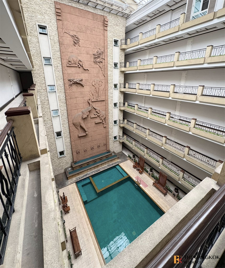 picture Wattana Suite - 8/10