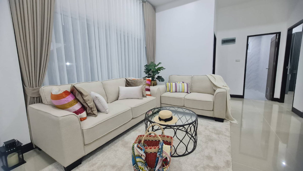 รูป ขายบ้านเดี่ยว 3 ห้องนอน รีโนเวทใหม่สวย เนื้อที่ 54ตร.ว. เฟอนิเจอร์และเครื่องใช้ไฟฟ้าครบ พร้อมอยู่ - รูปที่ 8/20