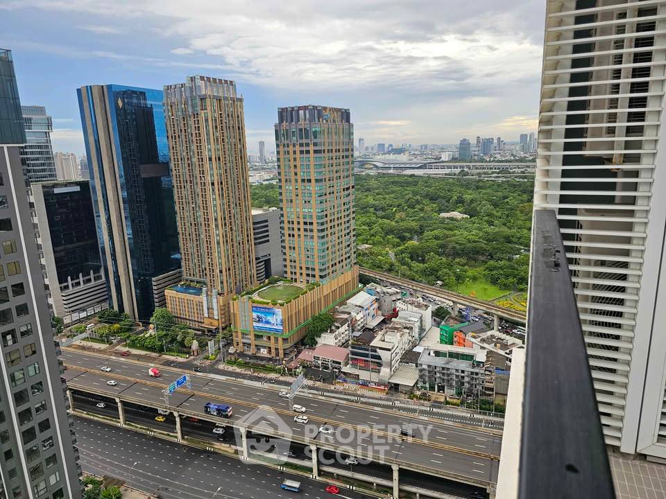 รูป คอนโด 2 ห้องนอน The Saint Residences ชั้น 32 ขนาด 57 ตร.ม. ใกล้ MRT พหลโยธิน 100 ม. (ID 3138718) - รูปที่ 16/17