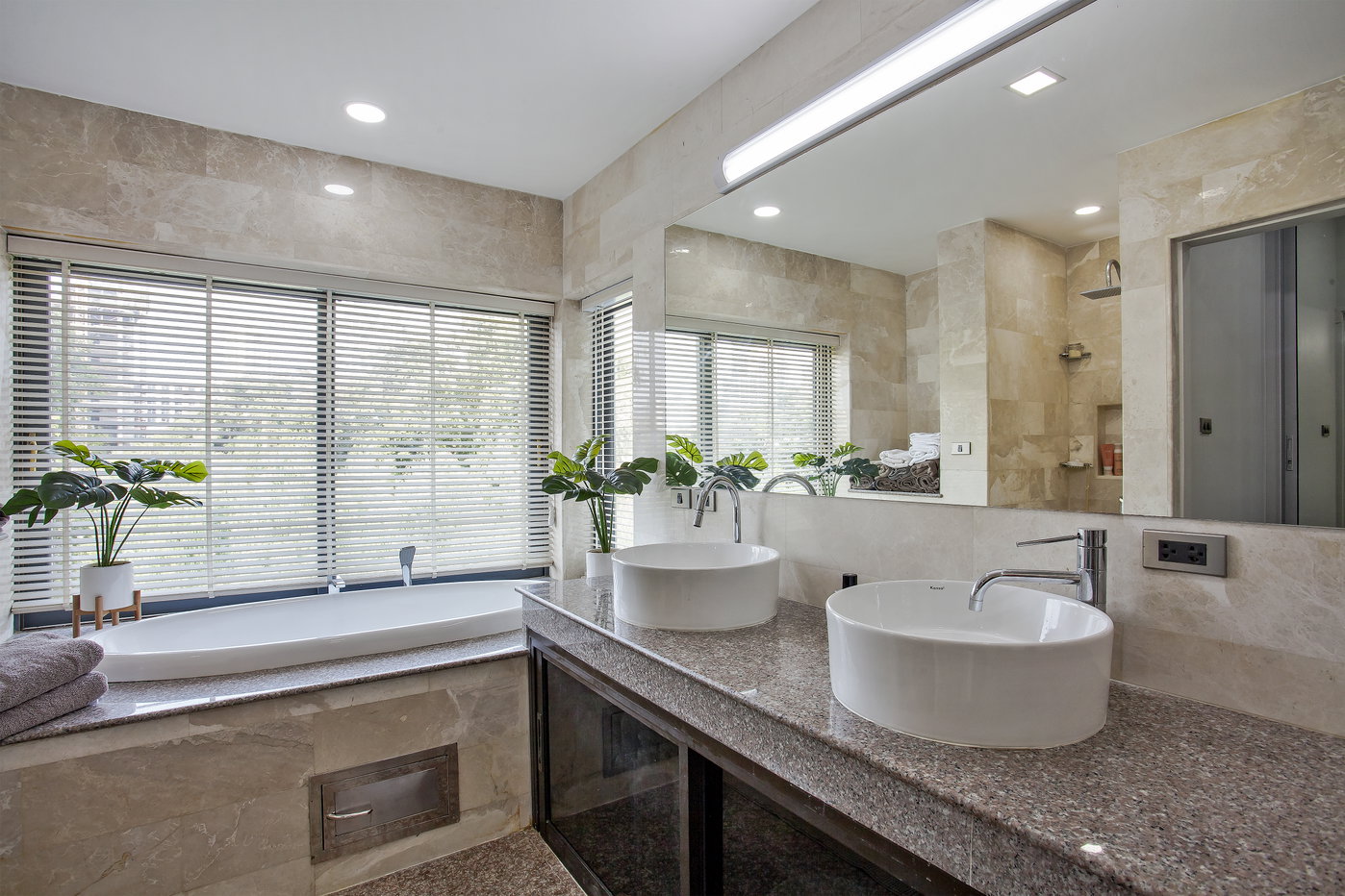 รูป Spacious Pool Villa for Sale Pratumnak Pattaya - รูปที่ 25/30