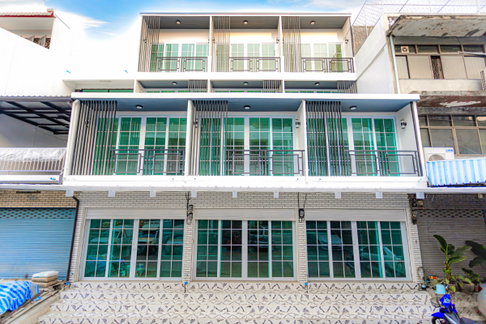 CB032, Commercial Building for sale 4 Br, Ratchada-Lat Phrao.