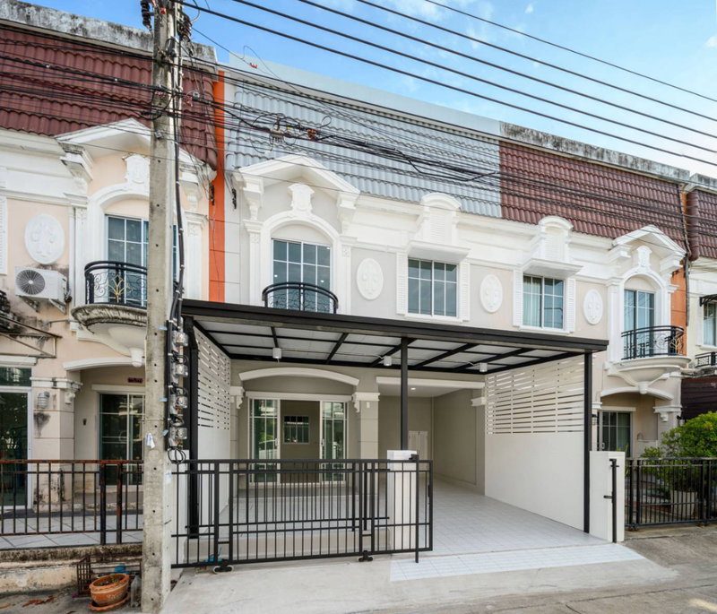 Townhouses for sale : ⭐✨ RH-107 Townhouse for Sale – The Villa Rattanathibet ✨⭐
