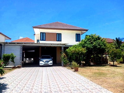 บ้านเดี่ยว วิทยาลัยเทคโนโลยีศรีราชา : ขายบ้านเดี๋ยวหลังใหญ่พร้อมที่ดินแปลงใหญ่ เก้ากิโล ศรีราชา