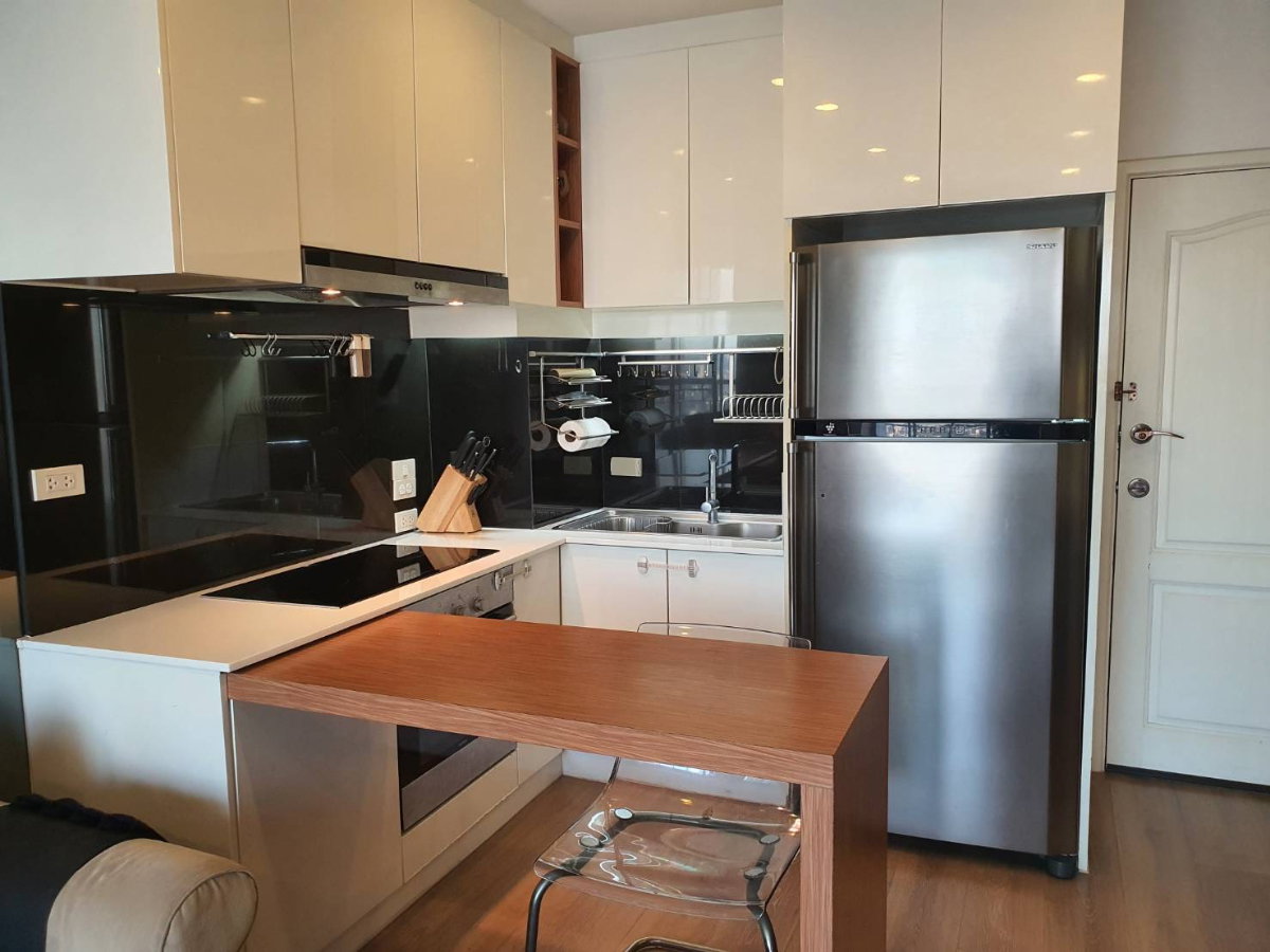 picture Condo For Rent 2 Bedrooms at Sathorn House near BTS Surasak - 4/10