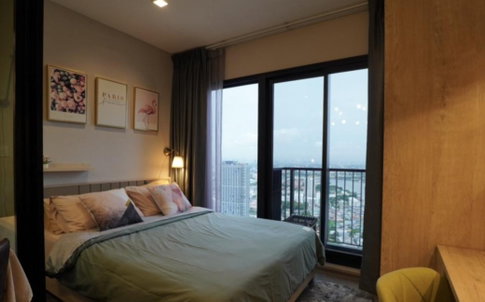 Condo for rent at The Politan Rive. 30 sq.m., 51st floor, corner unit with beautiful river view