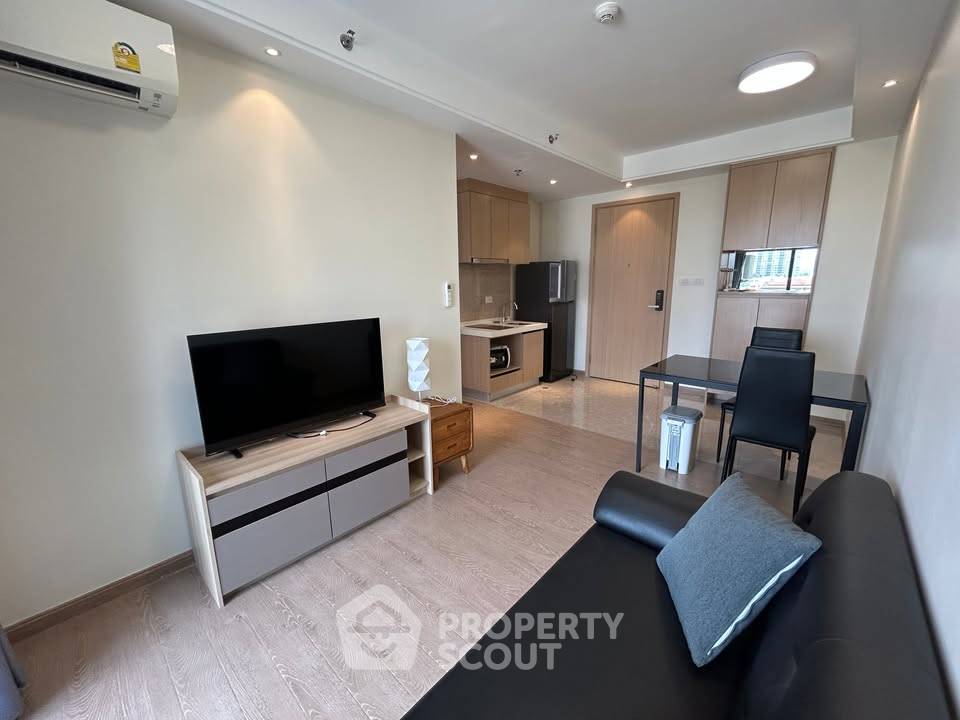 รูป คอนโด 1 ห้องนอน Regal Sathon-Naradhiwas ชั้น 7 ใกล้ทุ่งมหาเมฆ (ID 3141614) - รูปที่ 5/16